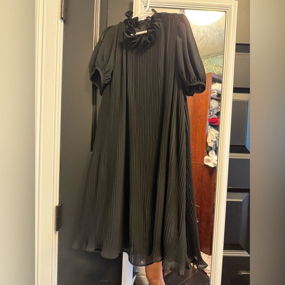 Janie and Jack Other - Excellent condition Janie and Jack Black short Sleeve pleated chiffon dress 12